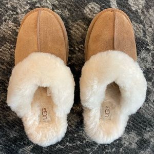 Ugg Disquette in chestnut size 8